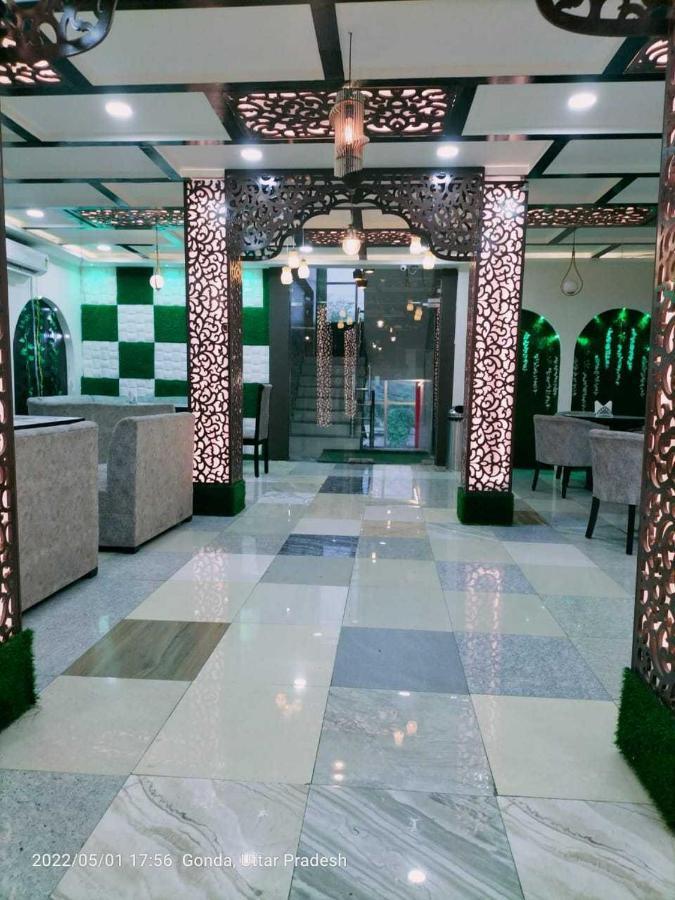 Oyo Mosaic Hotel And Restaurant Gonda ภายนอก รูปภาพ
